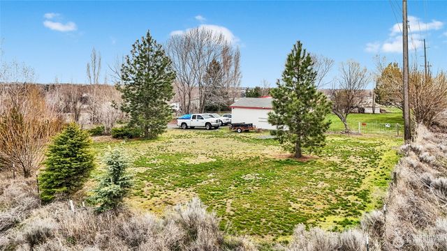 9041 Road 4.8 NE, Moses Lake, WA 98837