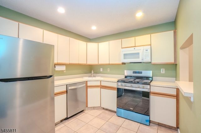 3509 Holman Ct, Bridgewater Twp., NJ 08807