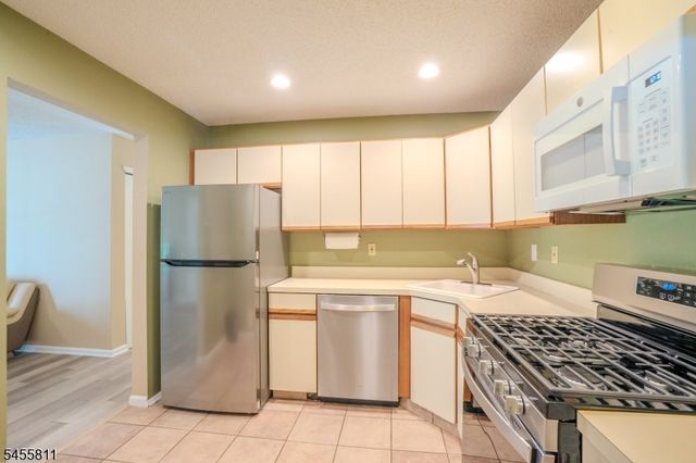 3509 Holman Ct, Bridgewater Twp., NJ 08807