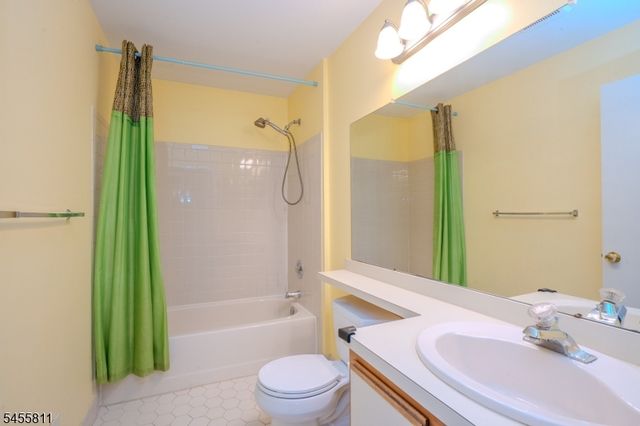 3509 Holman Ct, Bridgewater Twp., NJ 08807