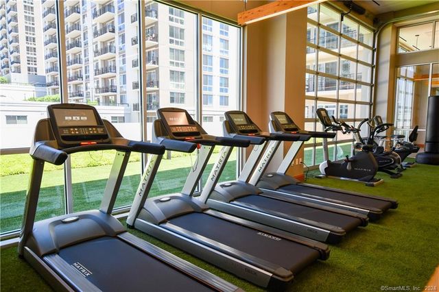 2 Harbor Point Road South 502, Stamford, CT 06902