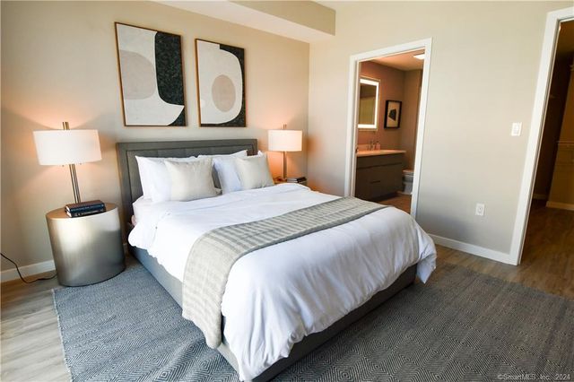 2 Harbor Point Road South 502, Stamford, CT 06902