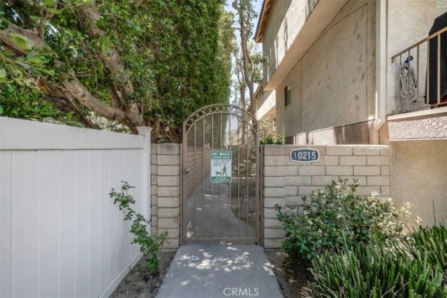 10215 Variel Avenue 14, Chatsworth, CA 91311