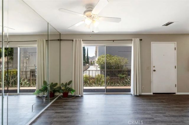 10215 Variel Avenue 14, Chatsworth, CA 91311