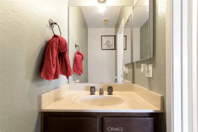 10215 Variel Avenue 14, Chatsworth, CA 91311