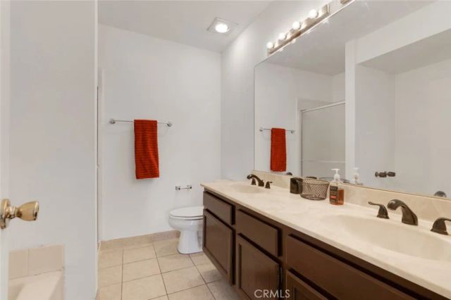10215 Variel Avenue 14, Chatsworth, CA 91311