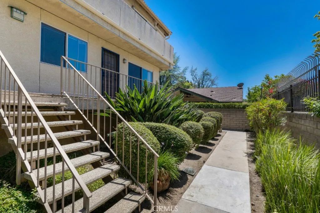 10215 Variel Avenue 14, Chatsworth, CA 91311