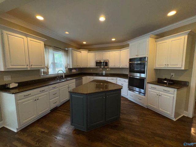 118 Claypool Drive, Madison, AL 35758