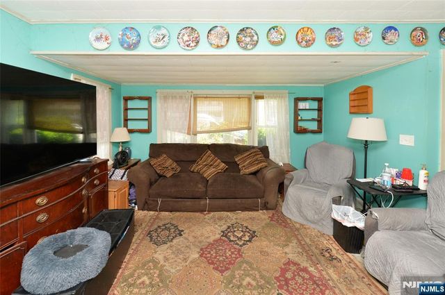144 Degraw Avenue, Teaneck, NJ 07666