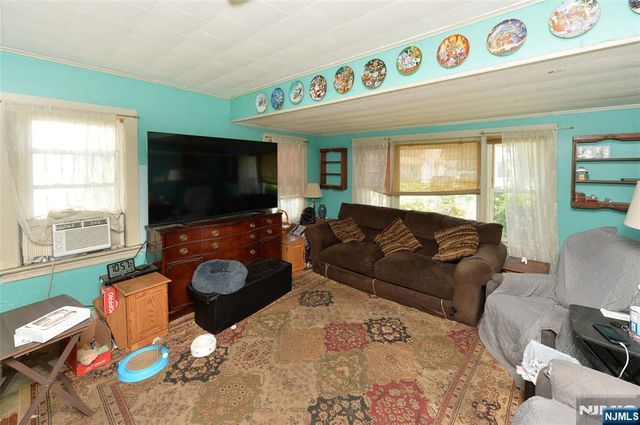 144 Degraw Avenue, Teaneck, NJ 07666