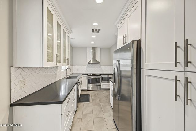 1126 W WILLETTA Street, Phoenix, AZ 85007