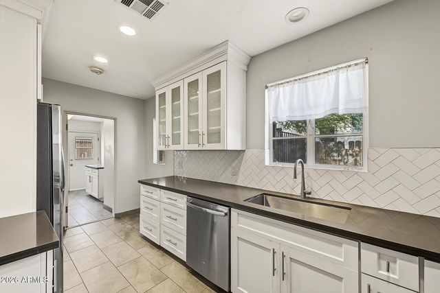 1126 W WILLETTA Street, Phoenix, AZ 85007