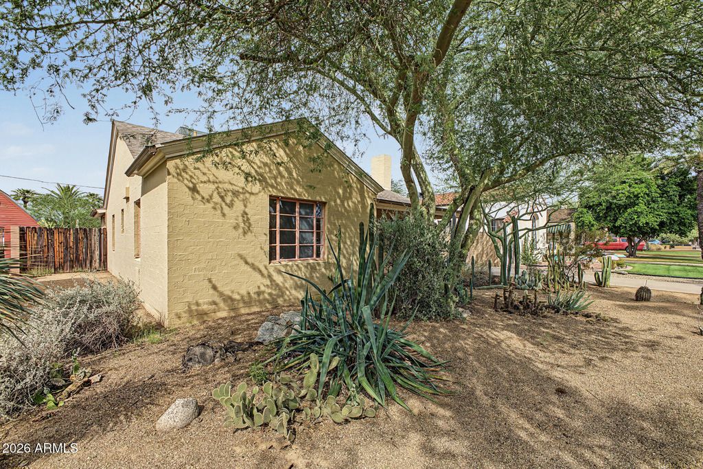 1126 W WILLETTA Street, Phoenix, AZ 85007 — photo 3