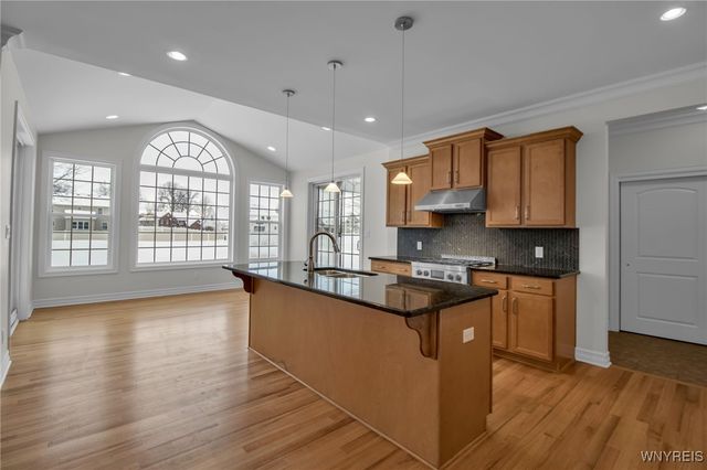 3320 East River Road, Grand Island, NY 14072