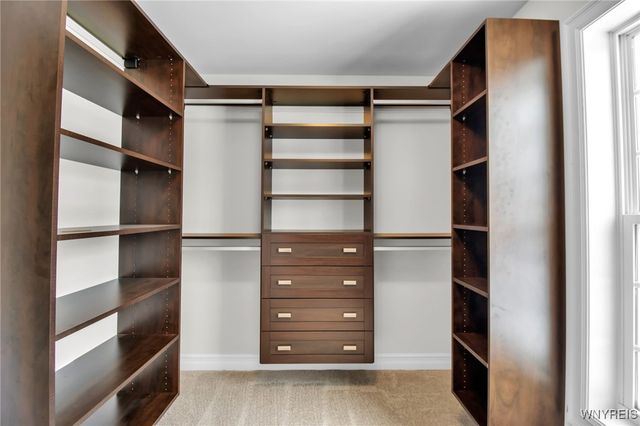 3320 East River Road, Grand Island, NY 14072