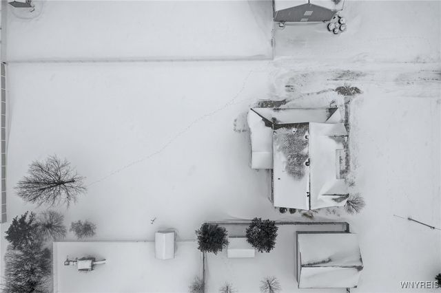 3320 East River Road, Grand Island, NY 14072