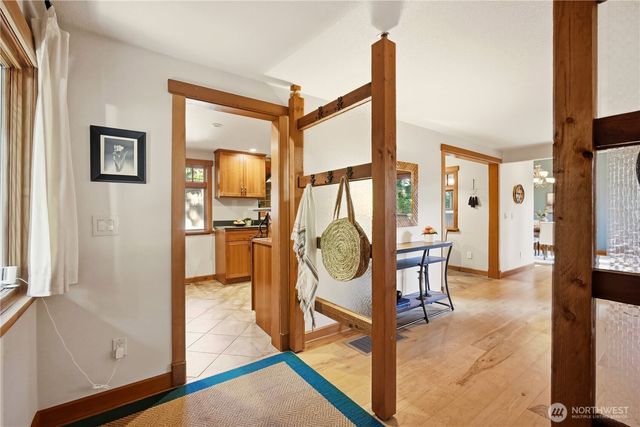 19202 12th Avenue NE, Shoreline, WA 98155