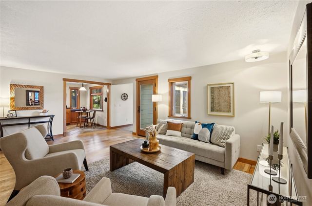 19202 12th Avenue NE, Shoreline, WA 98155