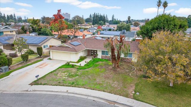 500 Friant Court, Bakersfield, CA 93309