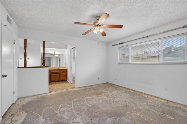 500 Friant Court, Bakersfield, CA 93309