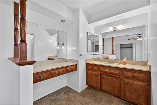 500 Friant Court, Bakersfield, CA 93309