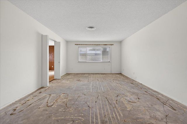 500 Friant Court, Bakersfield, CA 93309