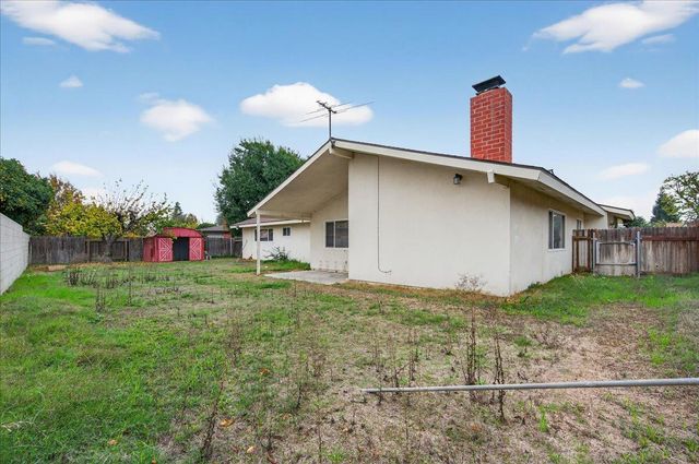 500 Friant Court, Bakersfield, CA 93309