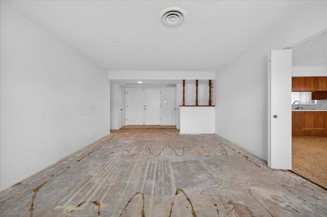 500 Friant Court, Bakersfield, CA 93309