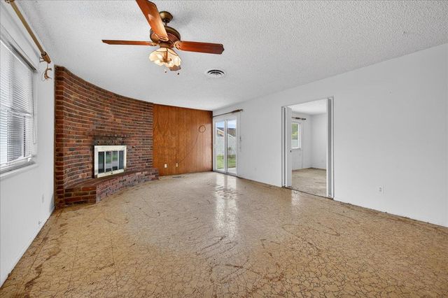 500 Friant Court, Bakersfield, CA 93309