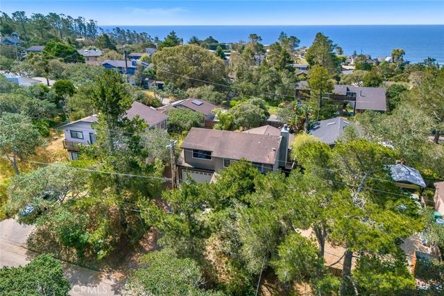 1875 Chester Lane, Cambria, CA 93428