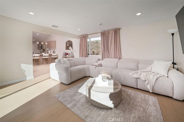18640 Kimbrough Street, Canyon Country, CA 91351