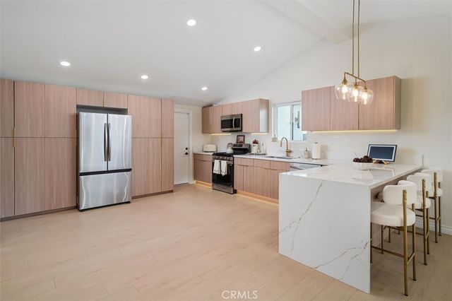 18640 Kimbrough Street, Canyon Country, CA 91351