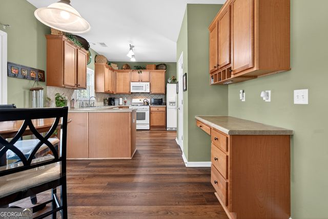 2840 Stonewall Lane SW, Atlanta, GA 30331