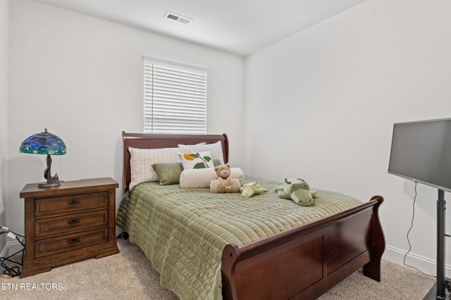 8415 Whisper Lane, Powell, TN 37849