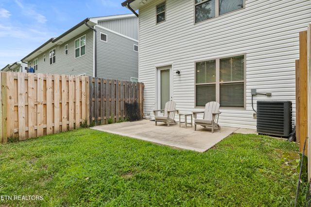 8415 Whisper Lane, Powell, TN 37849