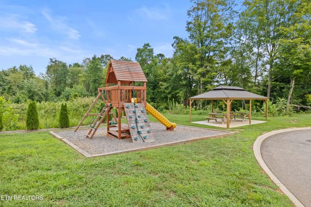 8415 Whisper Lane, Powell, TN 37849