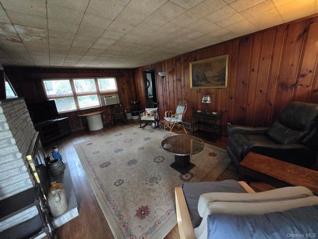 858 Fort Salonga Road, Northport, NY 11768