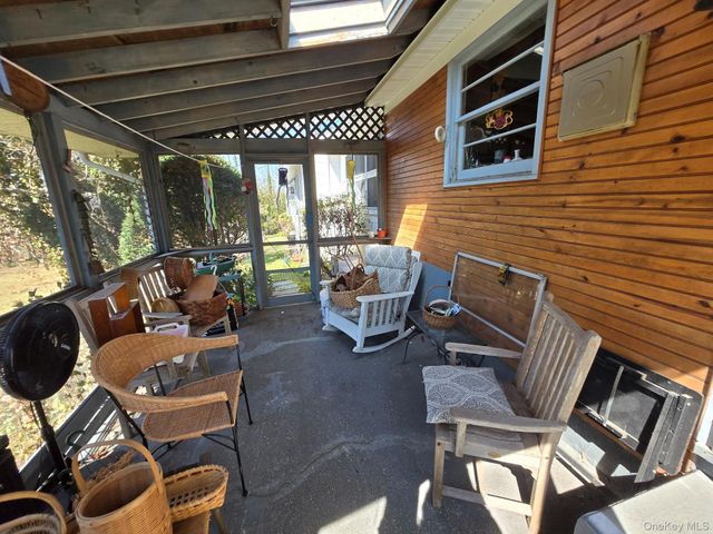 858 Fort Salonga Road, Northport, NY 11768