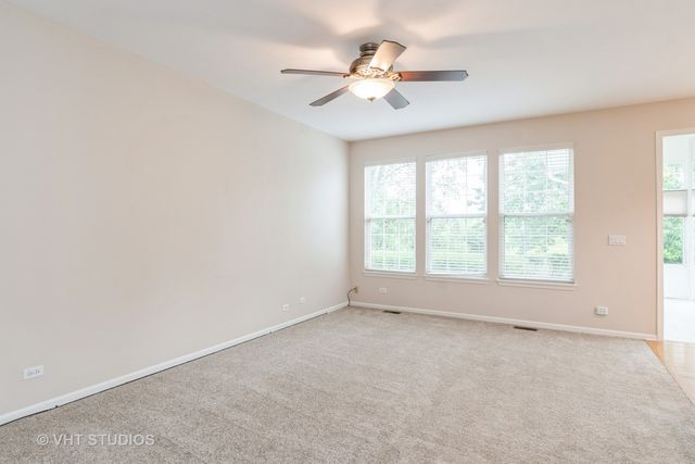 1520 Mansfield Drive, Aurora, IL 60502