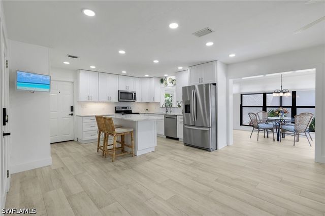 12286 McGregor Woods CIR, Fort Myers, FL 33908