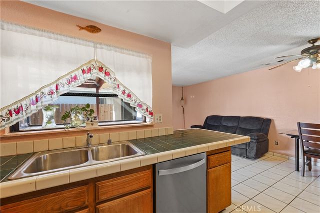 10492 Latour, Jurupa Valley, CA 91752