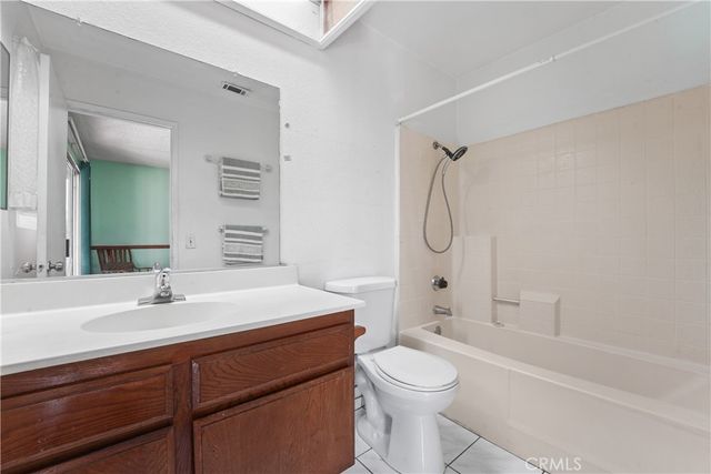 10492 Latour, Jurupa Valley, CA 91752