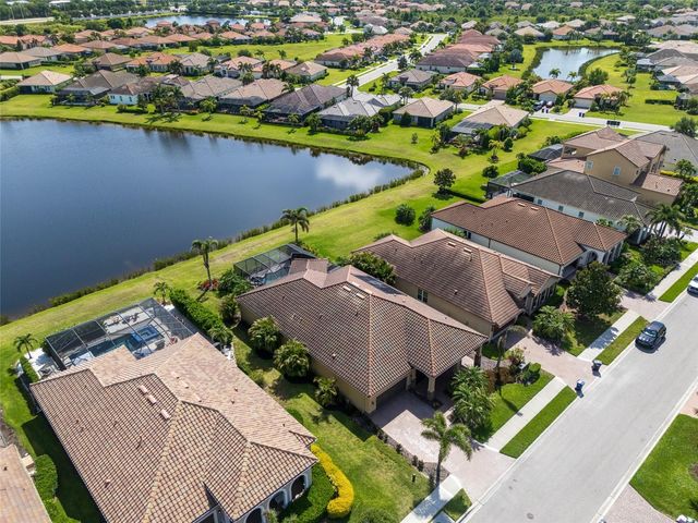 4703 TOBERMORY WAY, Bradenton, FL 34211
