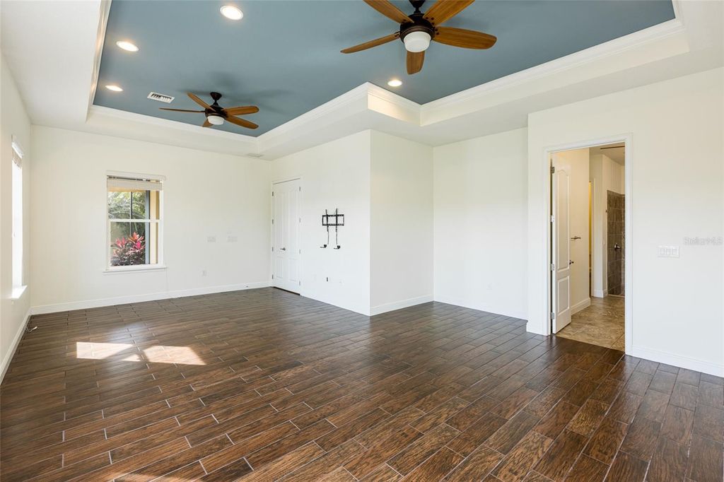 Image 22 of property listing at 4703 TOBERMORY WAY, Bradenton, FL 34211