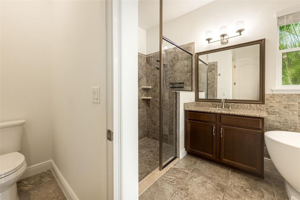 Image 25 of property listing at 4703 TOBERMORY WAY, Bradenton, FL 34211