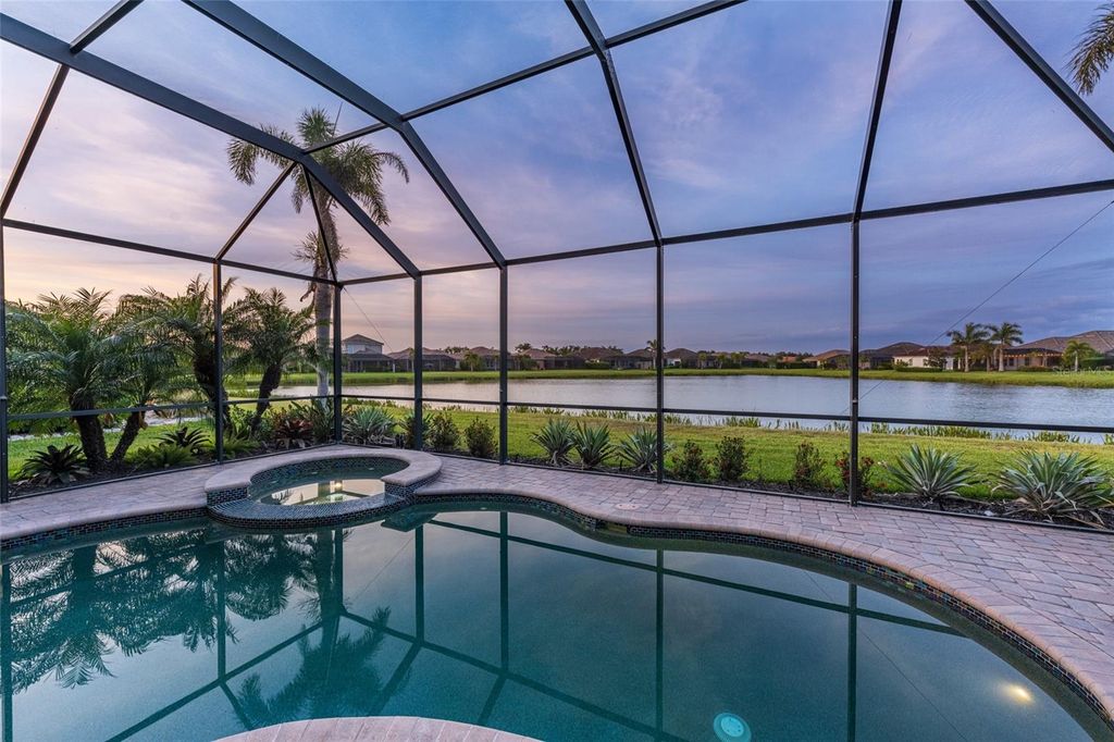 Image 43 of property listing at 4703 TOBERMORY WAY, Bradenton, FL 34211