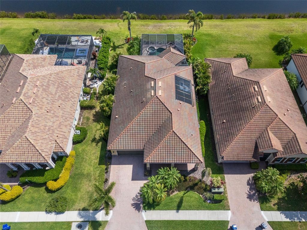 Image 54 of property listing at 4703 TOBERMORY WAY, Bradenton, FL 34211