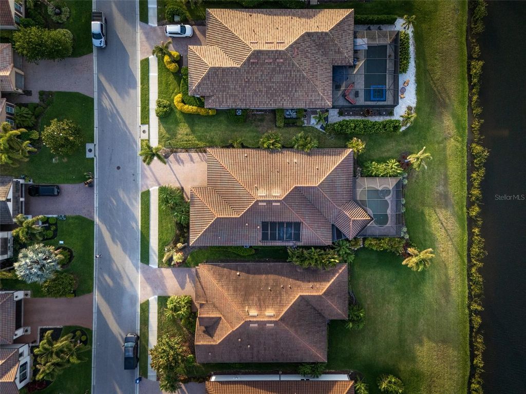 Image 56 of property listing at 4703 TOBERMORY WAY, Bradenton, FL 34211