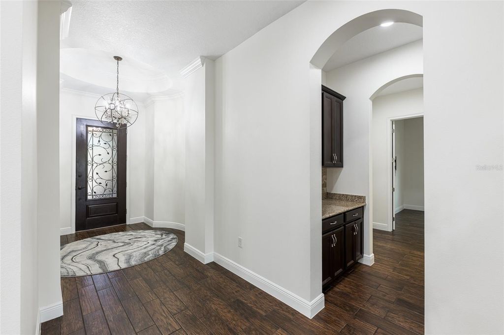 Image 9 of property listing at 4703 TOBERMORY WAY, Bradenton, FL 34211