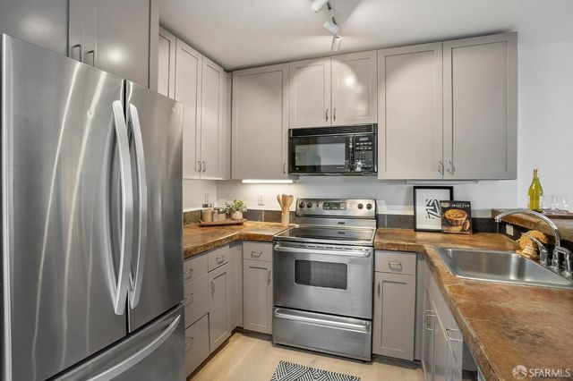 88 Hoff Street 104, San Francisco, CA 94110